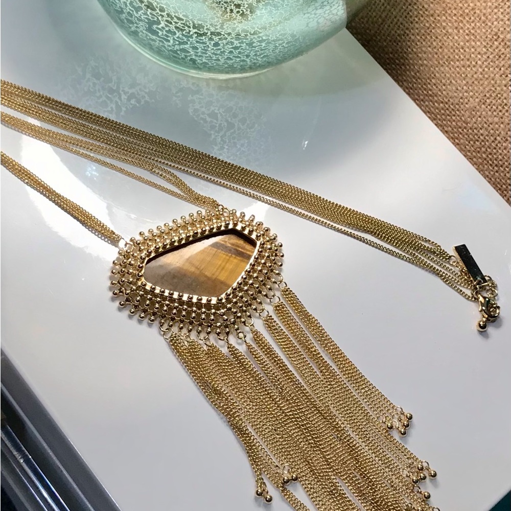 Kendra Scott vintage Emilia necklace.